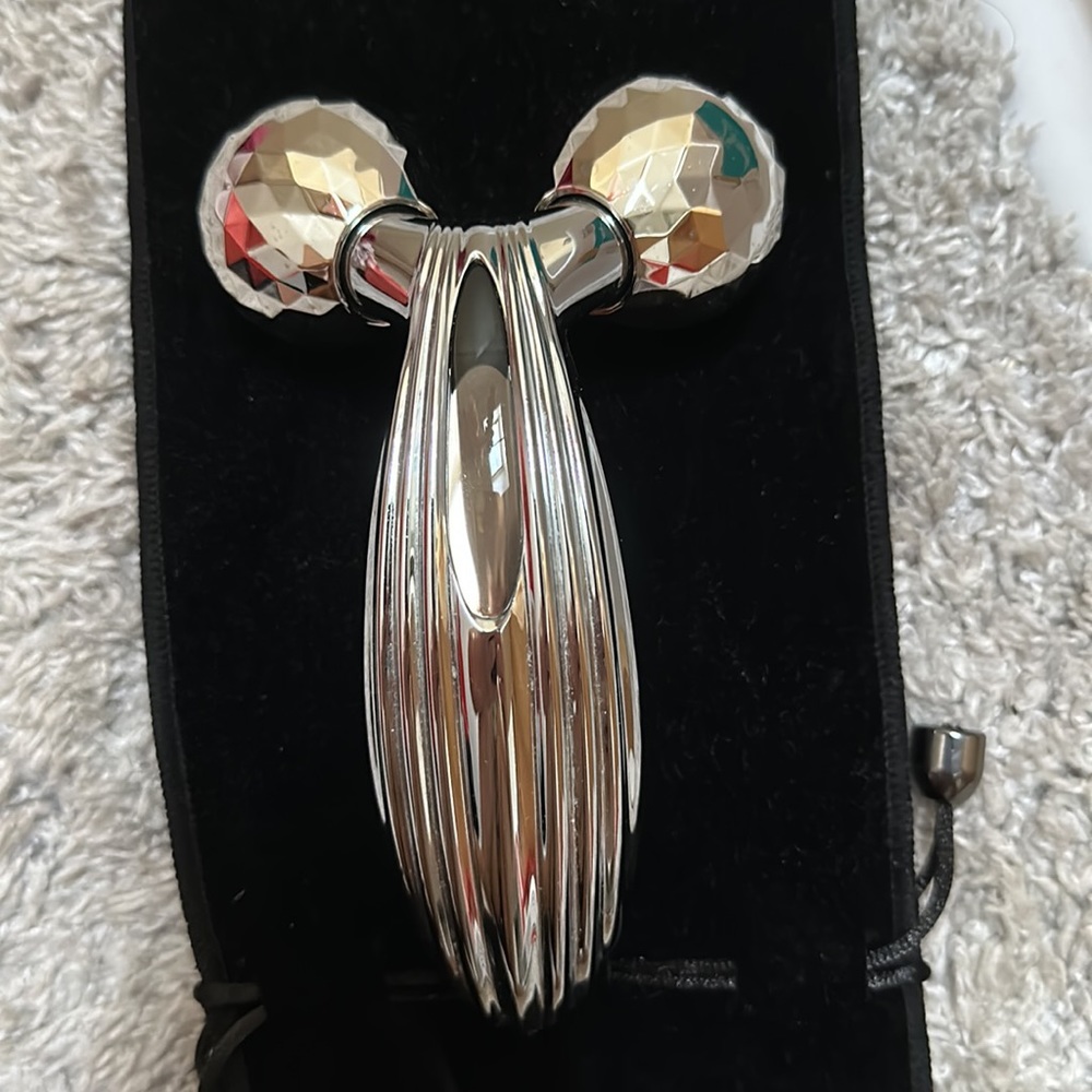 COPY - Refa Carat Ray Face & body